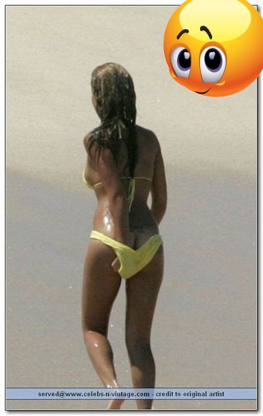 www.hollyrude.com 10010391797745full-1